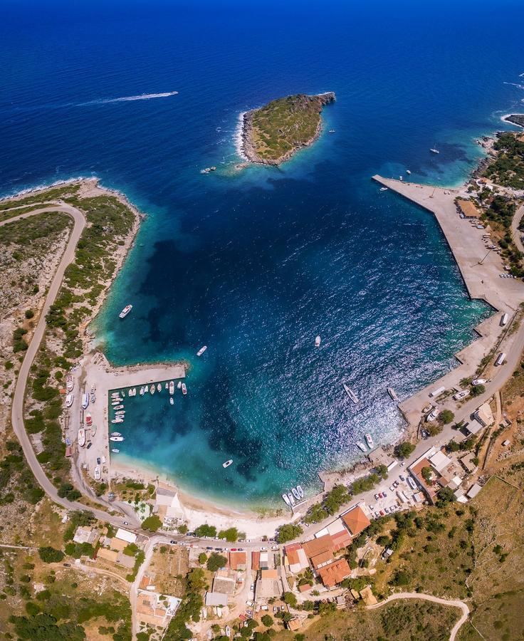 Vila Coastal Paradise Found - Komis' Private Pool Retreat Agios Nikolaos (Zakynthos)